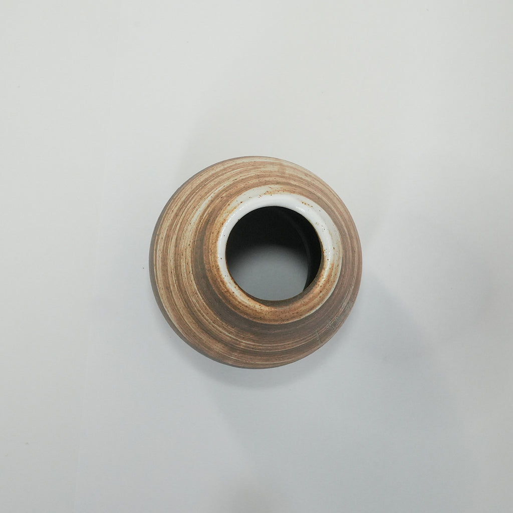 Sutu Whisk Holder